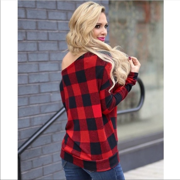 LAST❤️On-trend🎄Red Buffalo plaid off-shoulder top - Picture 2 of 6